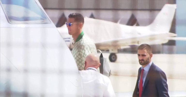 JUST IN: Ronaldo jets out of Italy, bids farewell to Juve teammates