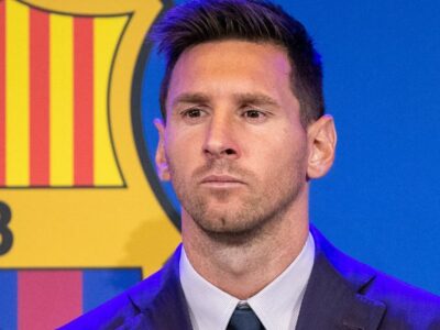 Messi receives formal two-year offer from PSG