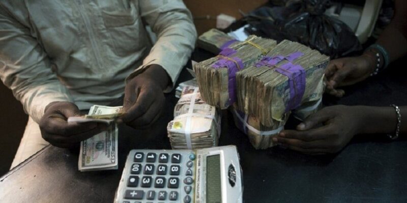 Naira weakens further to 517 against dollar