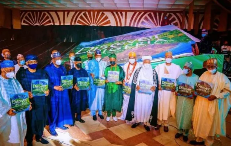 (PHOTOS) Buhari unveils world’s largest pictorial book, ‘Discover Nigeria’