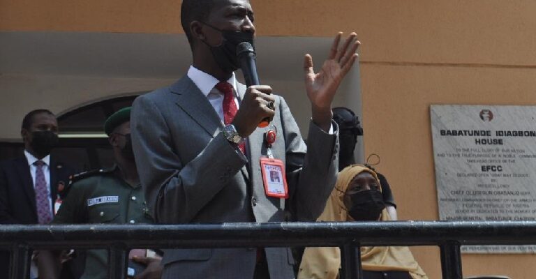 Bawa charges Nigerian students to shun cybercrime