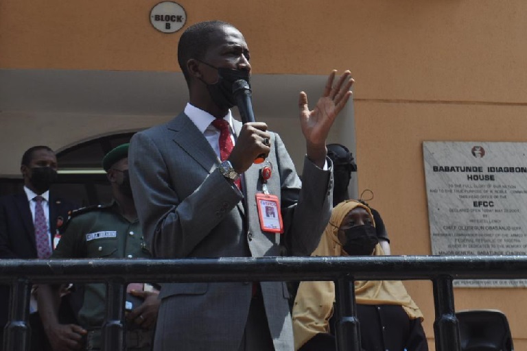 Bawa charges Nigerian students to shun cybercrime