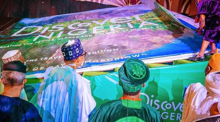 (PHOTOS) Buhari unveils world’s largest pictorial book, ‘Discover Nigeria’