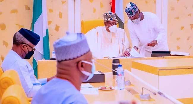 2022 Budget: FG to borrow more to finance N6.258trn deficit