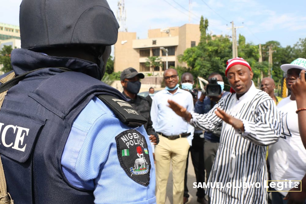 Hoodlums attack Sowore at Kanu’s trial