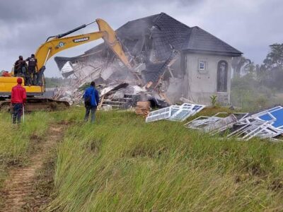 Lagos State ignores court order, demolishes retired admiral’s property