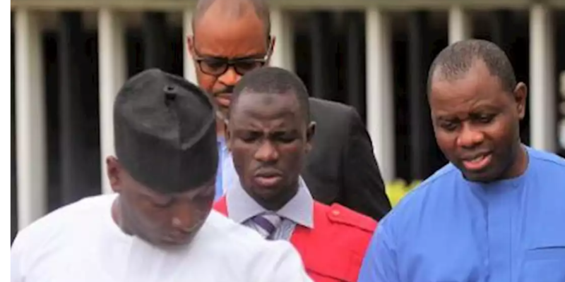 N3.5bn Paris Club Loan: Court strikes out charges against Saraki’s aides