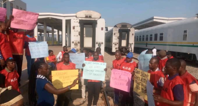 Railway workers begin three-day nationwide warning strike