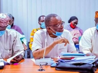 ASUU postpones decision on strike, accuses FG of blackmail