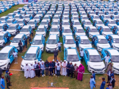 Lagos Govt launches taxi service with 1,000 new cars