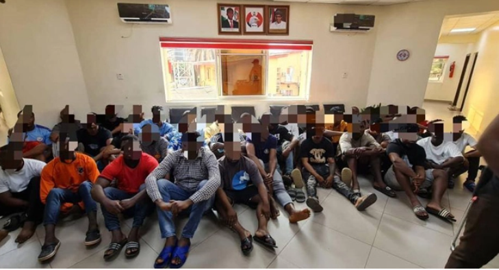 EFCC arrests 33 suspected internet fraudsters in Lagos