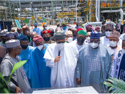 Buhari commissions $2.5bn Dangote fertiliser plant in Lagos