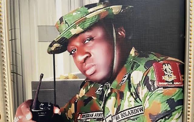 Alleged N266,500,000 Fraud: We recovered six guns, cartridge bullets from fake army general Bolarinwa - EFCC
