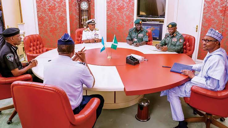 Buhari to meet with service chiefs on Tuesday