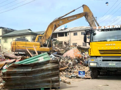 UPDATE: Mother and child, six others killed in Lagos building collapse