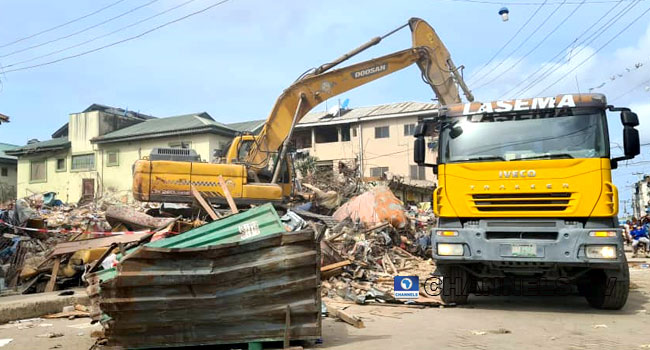 UPDATE: Mother and child, six others killed in Lagos building collapse