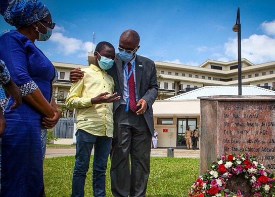 PICTORIAL: UN Secretary-General lays wreath to honour victims of UN House bombing