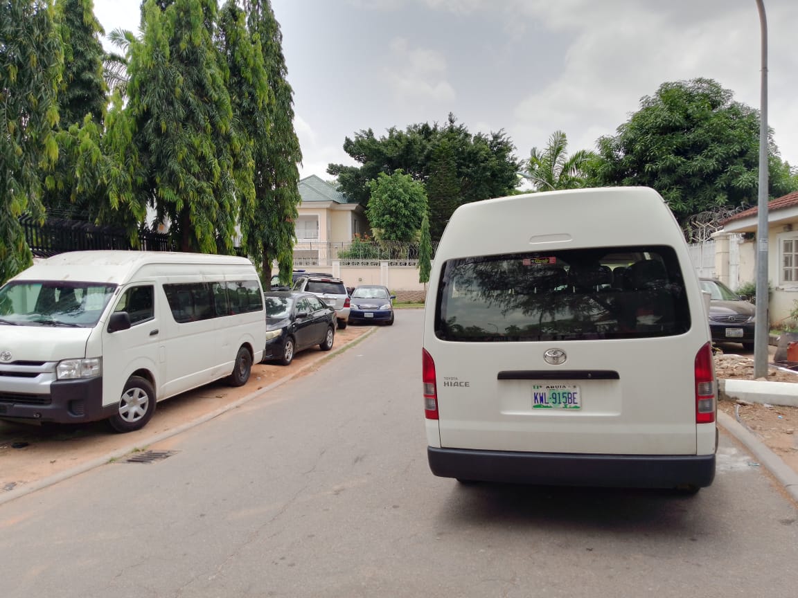 BREAKING: EFCC operatives storm Okorocha’s Abuja residence