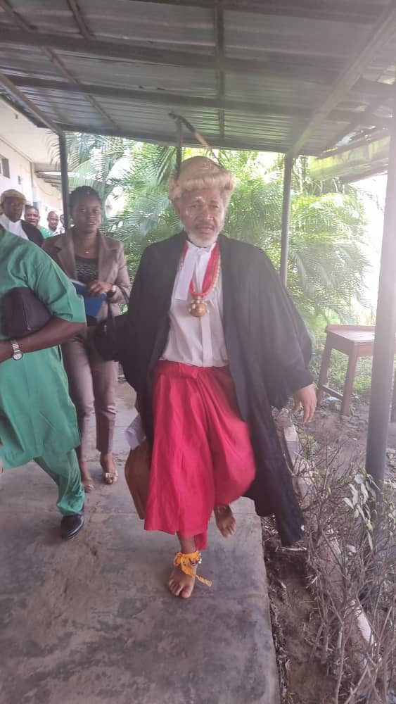 Lawyer again dresses like ‘juju priest’ to attend proceedings at court