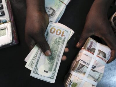 Naira loses by 0.12%, exchanges at N419.50 to dollar