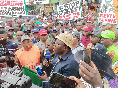 BREAKING: NLC protesters storm Sanwo-Olu’s office over ASUU strike