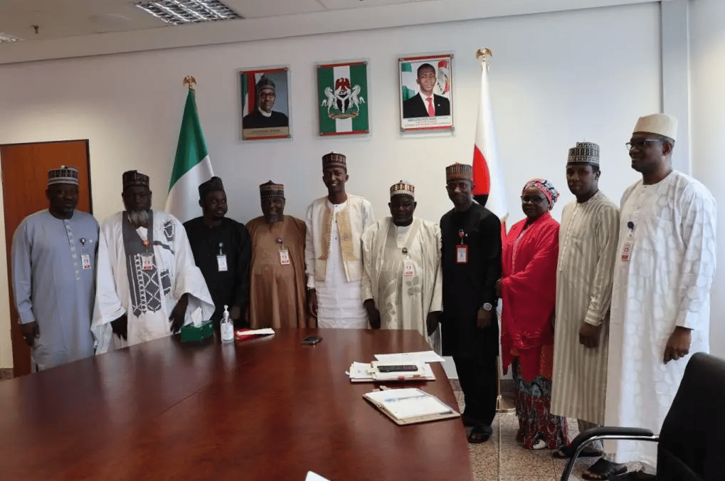 EFCC meets BDC operators in Abuja, to clamp down on forex hoarders