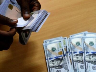 Naira gains marginally against dollar in Friday’s exchange at I&E window