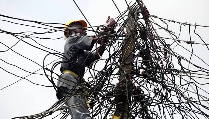 JUST IN: Electricity workers agree to suspend strike, restore power