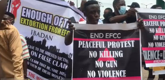 Protest: ‘Yahoo boys’ on smear campaign, EFCC reacts