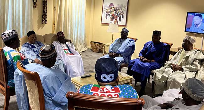 2023: Tinubu present as APC sets up women presidential campaign team