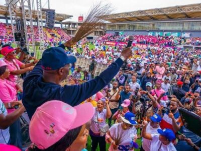 Sanwo-Olu leads as APC women hold rally to support Tinubu