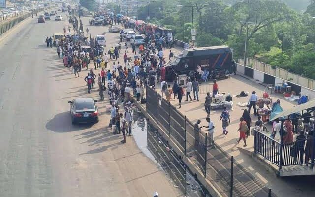 Commuters groan as Lagos commercial buses protest extortion, begin strike