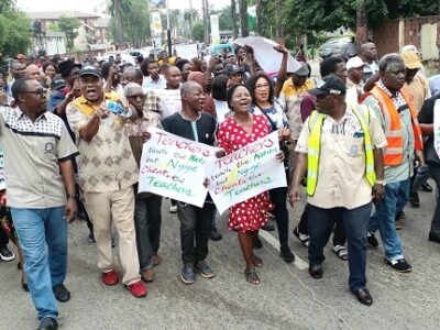 ASUU begins protest against ‘no work, no pay policy