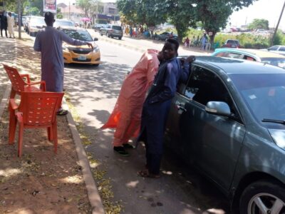 EFCC raids BDC operators in Abuja as naira continues slide against dollar