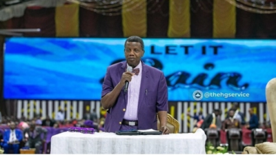 Our bosses want to make Naira look beautiful even if it can’t buy bread – Adeboye