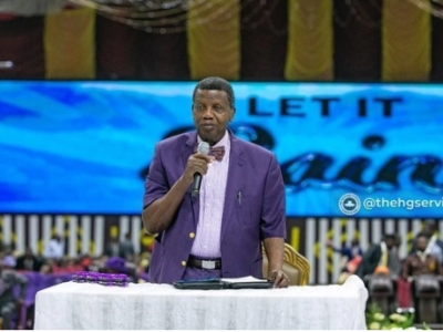 Our bosses want to make Naira look beautiful even if it can’t buy bread – Adeboye