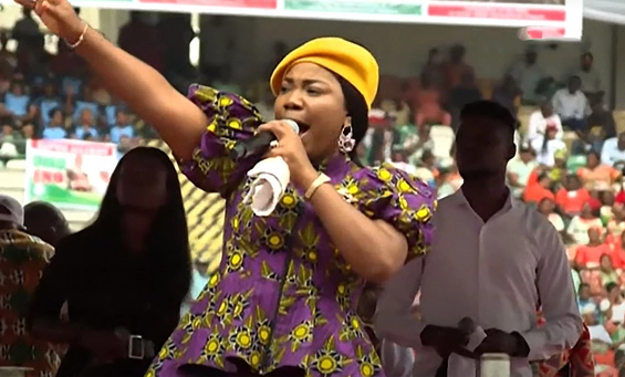 Gospel artiste, Mercy Chinwo performs at PDP rally in Akwa Ibom
