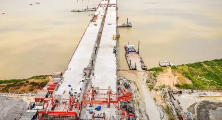 Yuletide: FG to open 2nd Niger Bridge for one month