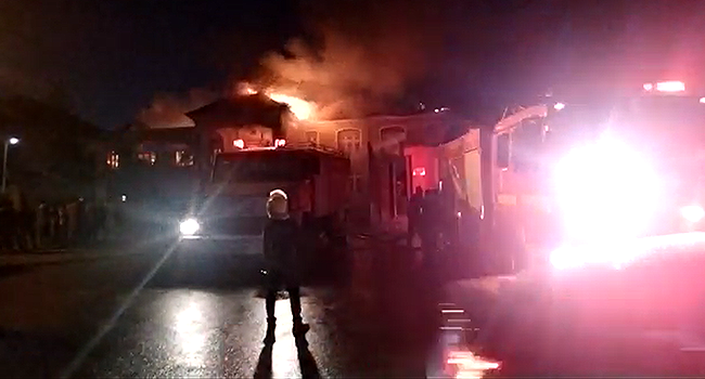 BREAKING: Fire engulfs Abuja residential building