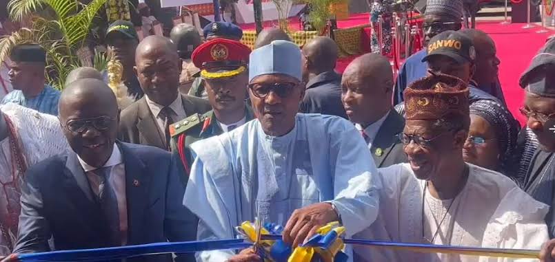 Buhari, Sanwo-Olu commission Lagos Blue Rail line
