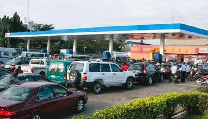Fuel Scarcity: Lagos fixes timetable for fuel stations