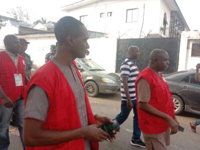PHOTOS: EFCC storms Tinubu’s polling unit for inspection