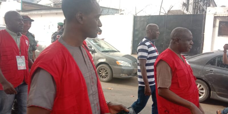 PHOTOS: EFCC storms Tinubu’s polling unit for inspection