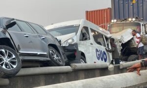 One killed in multiple accidents on Kara Bridge, motorists groan in gridlock