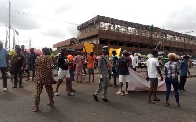 JUST IN: Protest breaks out at UI gate, soldiers arrive scene