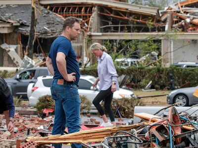 Deadly storms and tornadoes sweep through US