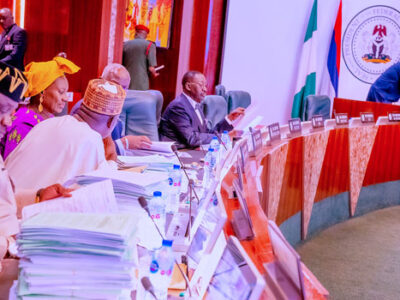 Buhari presides over extraordinary FEC meeting six days to handover