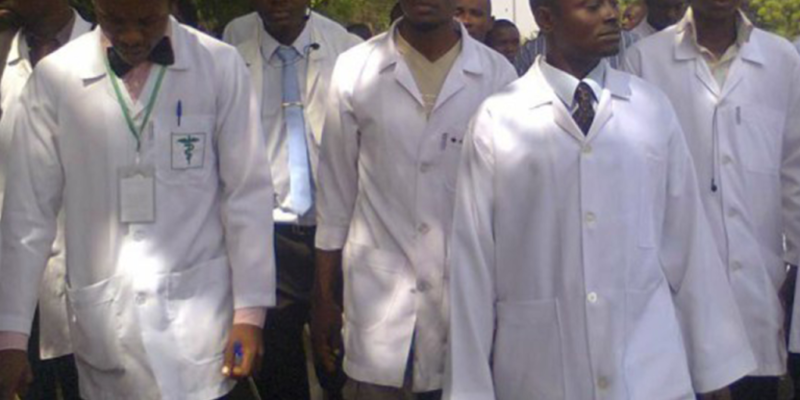 Resident doctors declare warning strike, FG kicks
