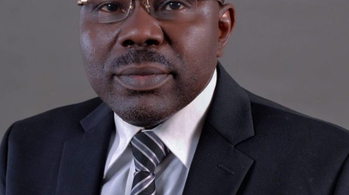 mr-muiz-banire-in-suit