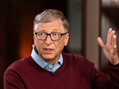 bill-gates-speaking-at-youth-forum
